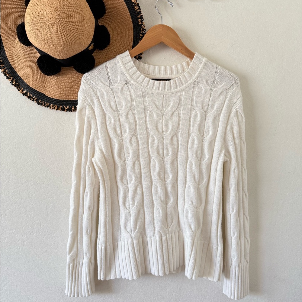 Banana Republic White Cable Knit Sweater Size Medium